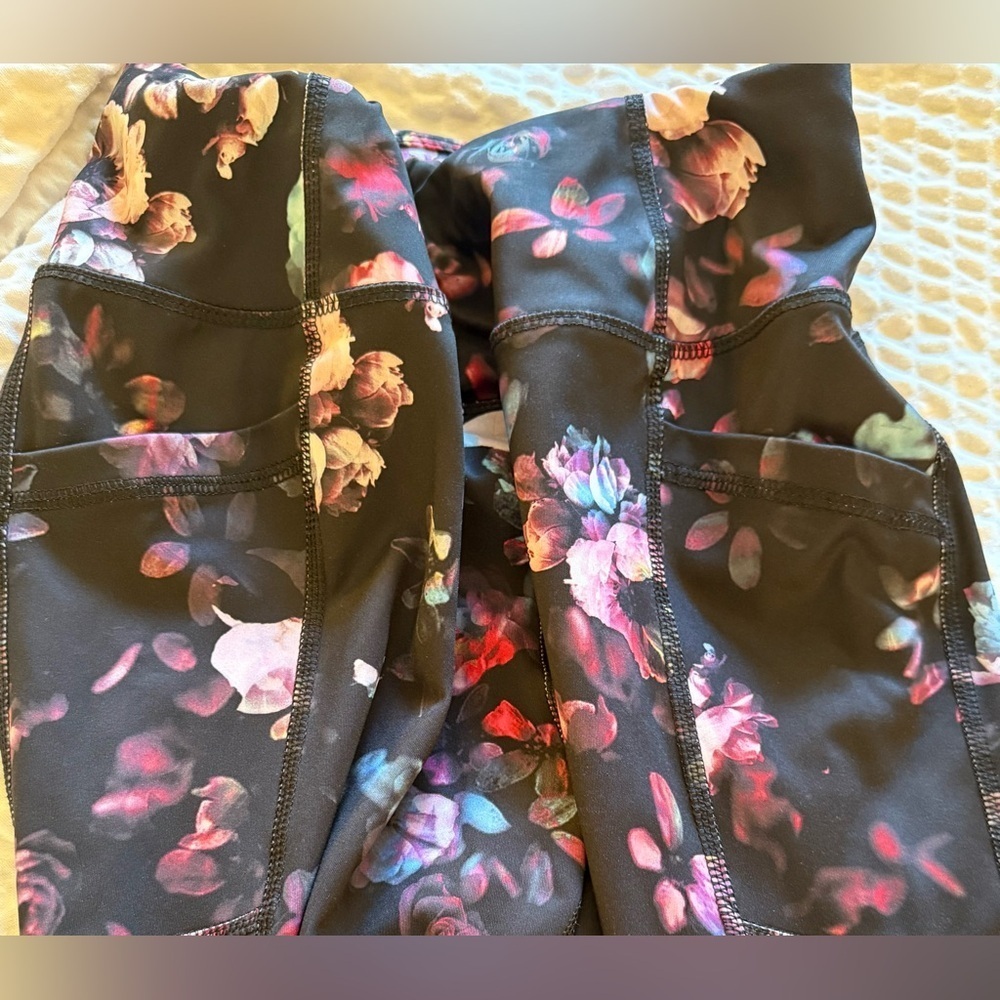 Avia Black and Pink Floral Leggings Stretchy Athleisure - Picture 3 of 6